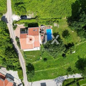 IČIĆI, POLJANE- villa 250m2 s pogledom na more i bazenom + uređena okućnica 1100m2