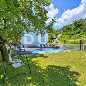 IČIĆI, POLJANE- villa 250m2 s pogledom na more i bazenom + uređena okućnica 1100m2