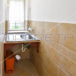 Idealna investicija, stan u Splitu na Bačvicama s pogledom na vrt