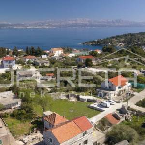 Idealna prilika – Građevinsko zemljište na Šolti s projektom i dozvolom