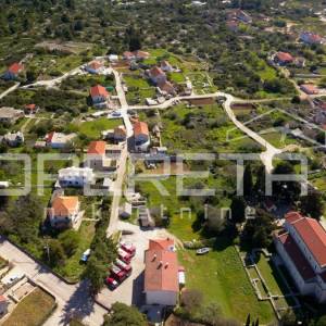 Idealna prilika – Građevinsko zemljište na Šolti s projektom i dozvolom