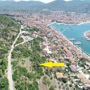 Idealno Građevinsko Zemljište od 1.190 m², Mirna Lokacija s Pogledom na More, Ve