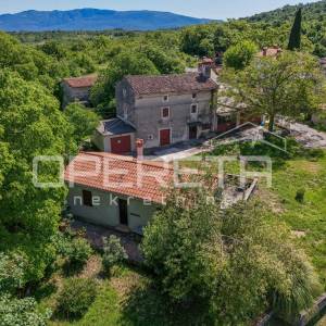 Idilično imanje od 23900m2 kraj Labina (Građ 2.848 m² +Poljoprivredno zemljište: