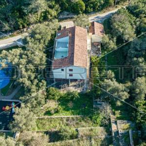 Investicija, kuća sa poslovnim prostorom, Žrnovska Banja, otok Korčula