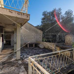 Investicija, kuća sa poslovnim prostorom, Žrnovska Banja, otok Korčula
