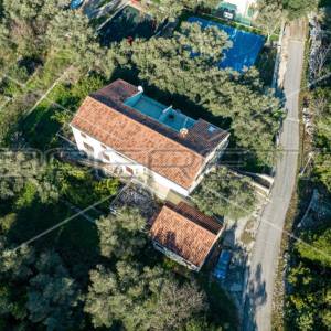 Investicija, kuća sa poslovnim prostorom, Žrnovska Banja, otok Korčula
