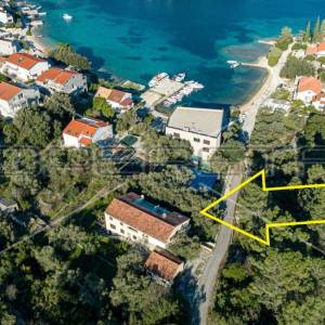 Investicija, kuća sa poslovnim prostorom, Žrnovska Banja, otok Korčula