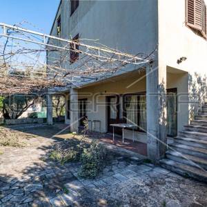 Investicija, kuća sa poslovnim prostorom, Žrnovska Banja, otok Korčula