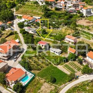 Investicijska prilika, Katuni, Šestanovac, kuća za adaptaciju