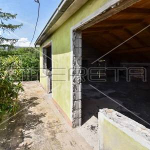 Investicijska prilika, Katuni, Šestanovac, kuća za adaptaciju