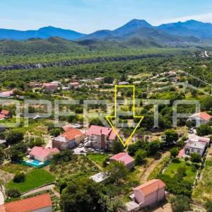 Investicijska prilika, Katuni, Šestanovac, kuća za adaptaciju