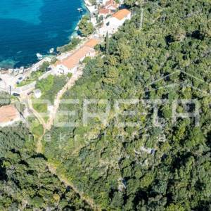 Investicijska prilika na Lastovu: Zemljište uz more, 5107 m²