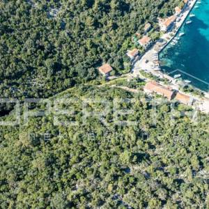 Investicijska prilika na Lastovu: Zemljište uz more, 5107 m²