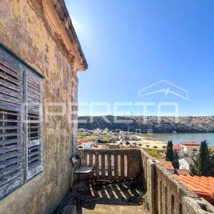 Investicijska prilika – nekadašnji hotel blizu mora, Lopar, Rab