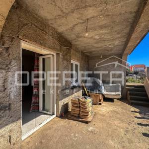 Investicijska prilika – nekadašnji hotel blizu mora, Lopar, Rab