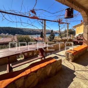Investicijska prilika – nekadašnji hotel blizu mora, Lopar, Rab