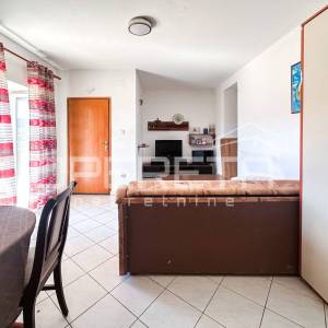 Investicijska prilika – nekadašnji hotel blizu mora, Lopar, Rab