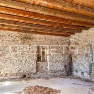 Investicijska prilika – nekadašnji hotel blizu mora, Lopar, Rab