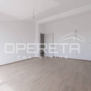 Istra, Baderna -dva stana u visokom potkrovlju
