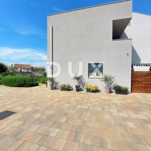 ISTRA, BALE - Moderna obiteljska apartmanska vila