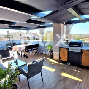 ISTRA, BALE - Moderna obiteljska apartmanska vila