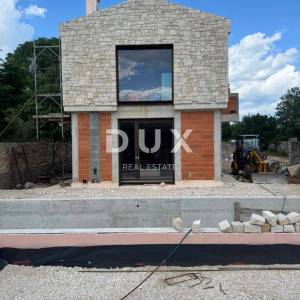 ISTRA, BALE - Moderno namještena vila s bazenom i saunom