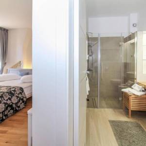 ISTRA, BALE - Predivna kamena kuća sa suvremenim arhitektonskim detaljima!