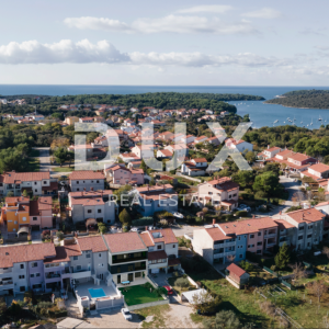 ISTRA, BANJOLE 2S+DB stan s vrtom i parkingom - NOVOGRADNJA!!
