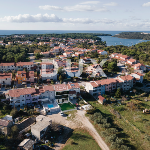 ISTRA, BANJOLE 2S+DB stan s vrtom i parkingom - NOVOGRADNJA!!