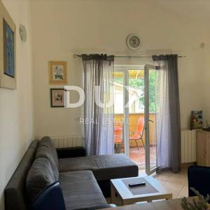 ISTRA, BANJOLE - Apartman s bazenom i terasom 300 metara od mora!