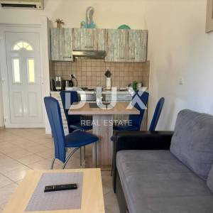 ISTRA, BANJOLE - Apartman s bazenom i terasom 300 metara od mora!