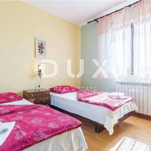 ISTRA, BANJOLE - Apartmanska kuća na 150m od mora!