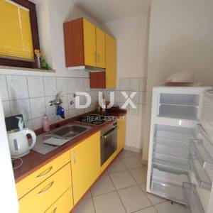 ISTRA, BANJOLE - Apartmanska kuća s bazenom i okućnicom 150m od mora
