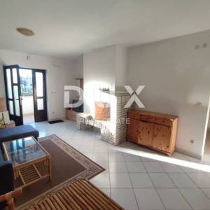 ISTRA, BANJOLE - Apartmanska kuća s bazenom i okućnicom 150m od mora