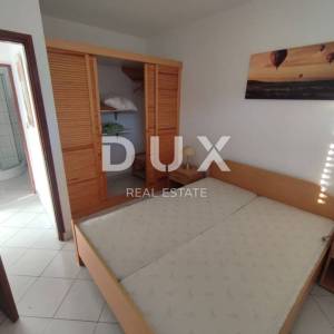 ISTRA, BANJOLE - Apartmanska kuća s bazenom i okućnicom 150m od mora
