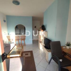 ISTRA, BANJOLE - Apartmanska kuća s bazenom i okućnicom 150m od mora