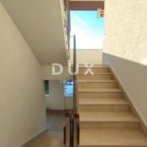 ISTRA, BANJOLE - Apartmanska kuća s bazenom i okućnicom 150m od mora