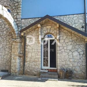 ISTRA, BANJOLE Kamena kuća s okućnicom - 200 m OD PLAŽE!!