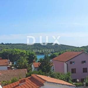 ISTRA, BANJOLE Kamena kuća s okućnicom - 200 m OD PLAŽE!!