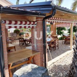 Istra - Banjole - Kuća s restoranom BLIZU MORA!