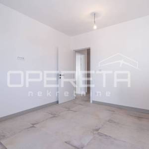 Istra, Banjole, luksuzan stan sa bazenom u prizemlju, vrt 317 m2, 3SS, blizina p