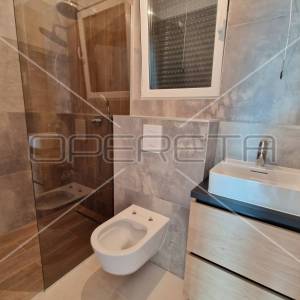 Istra, Banjole, luksuzan stan sa bazenom u prizemlju, vrt 317 m2, 3SS, blizina p