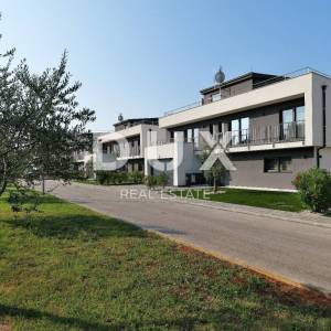 ISTRA, BANJOLE - Moderna vila s pogledom na more