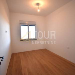 Istra, Banjole, novogradnja, 100m2, 3s+db, lođa