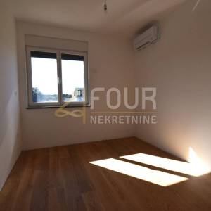 Istra, Banjole, novogradnja, 100m2, 3s+db, lođa