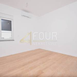 Istra, Banjole, novogradnja, 100m2, 3s+db, lođa