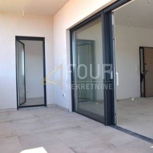 Istra, Banjole, novogradnja, penthouse, 2s+db, lođa