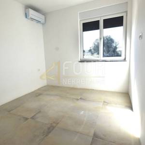 Istra, Banjole, novogradnja, 100m2, 3s+db, terasa, okućnica