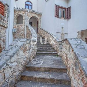 ISTRA, BANJOLE Predivna apartmanska kuća na osami - POGLED NA MORE!!