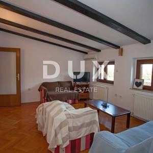 ISTRA, BANJOLE Predivna apartmanska kuća na osami - POGLED NA MORE!!